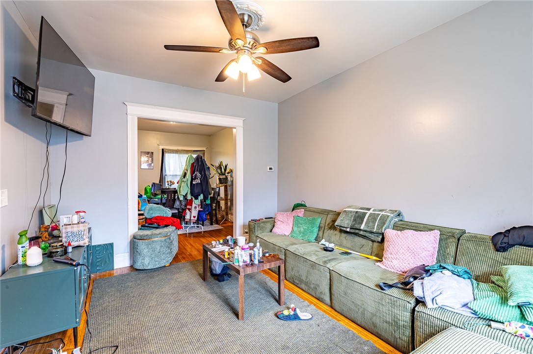 159 Henrietta Street Rochester, NY 14620 - Photo 5 of 36