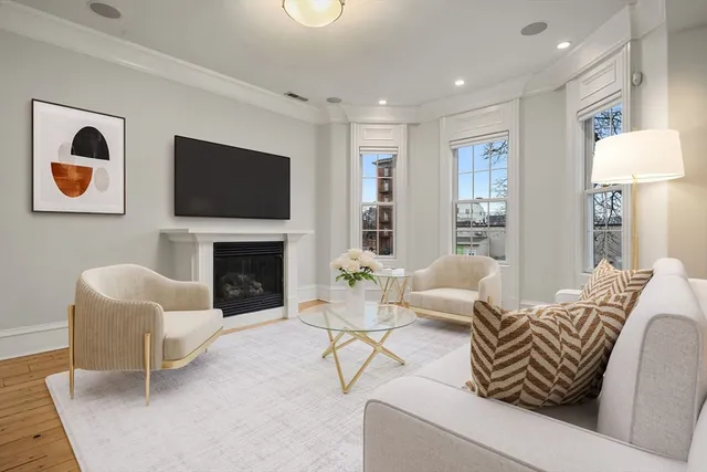 $3,500 | 703 East 4th Street, Unit 2, Boston, MA 02127