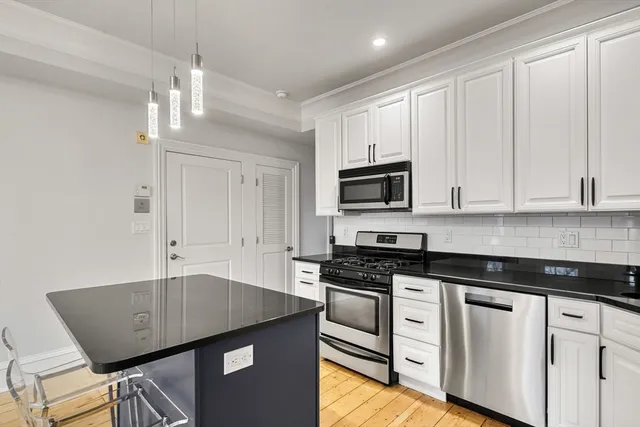 $3,500 | 703 East 4th Street, Unit 2, Boston, MA 02127