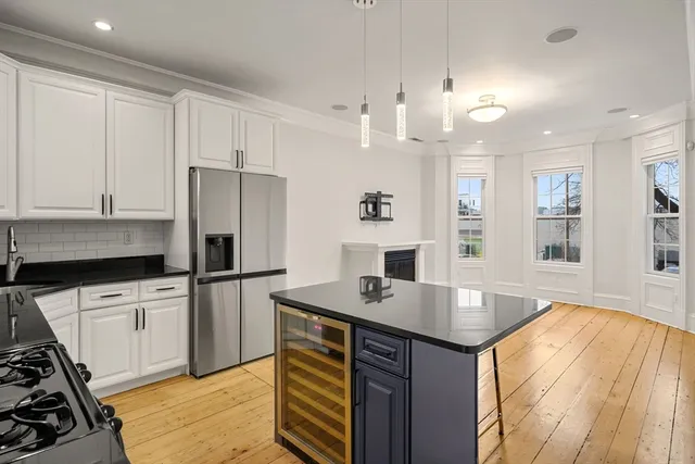 $3,500 | 703 East 4th Street, Unit 2, Boston, MA 02127