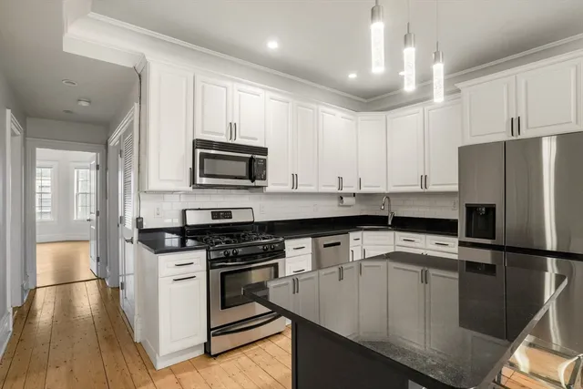 $3,500 | 703 East 4th Street, Unit 2, Boston, MA 02127