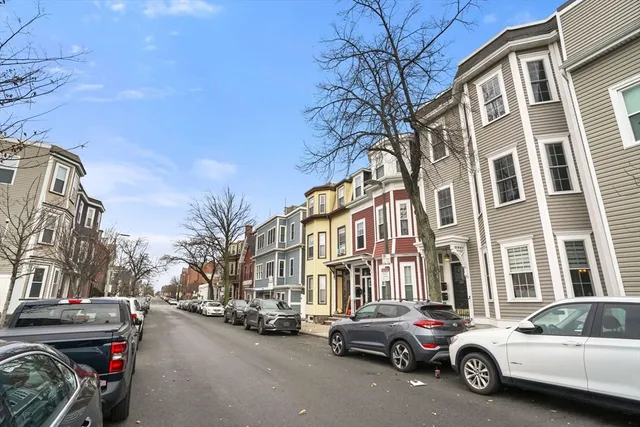 $3,500 | 703 East 4th Street, Unit 2, Boston, MA 02127