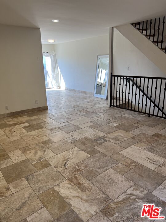 29239 Heathercliff Road, Unit 3 Malibu, CA 90265 - Photo 19 of 30