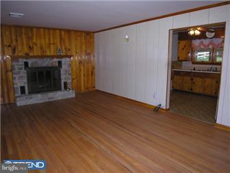 136 Midway Road Phoenixville, PA 19460 - Photo 3 of 12 Gallery Image 3