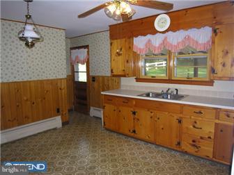 136 Midway Road Phoenixville, PA 19460 - Photo 5 of 12 Gallery Image 5