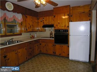 136 Midway Road Phoenixville, PA 19460 - Photo 6 of 12 Gallery Image 6