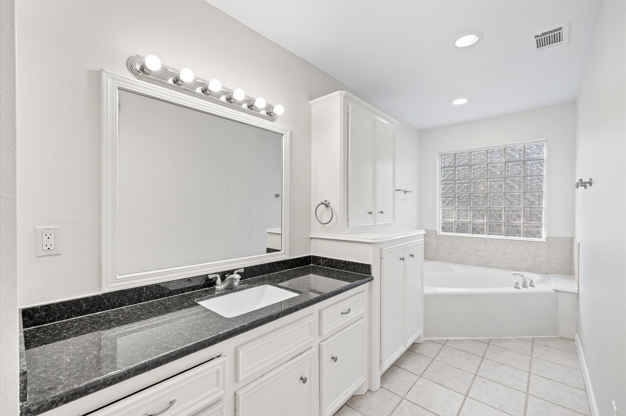 16522 Courtland Circle Spring, TX 77379 - Photo 25 of 34