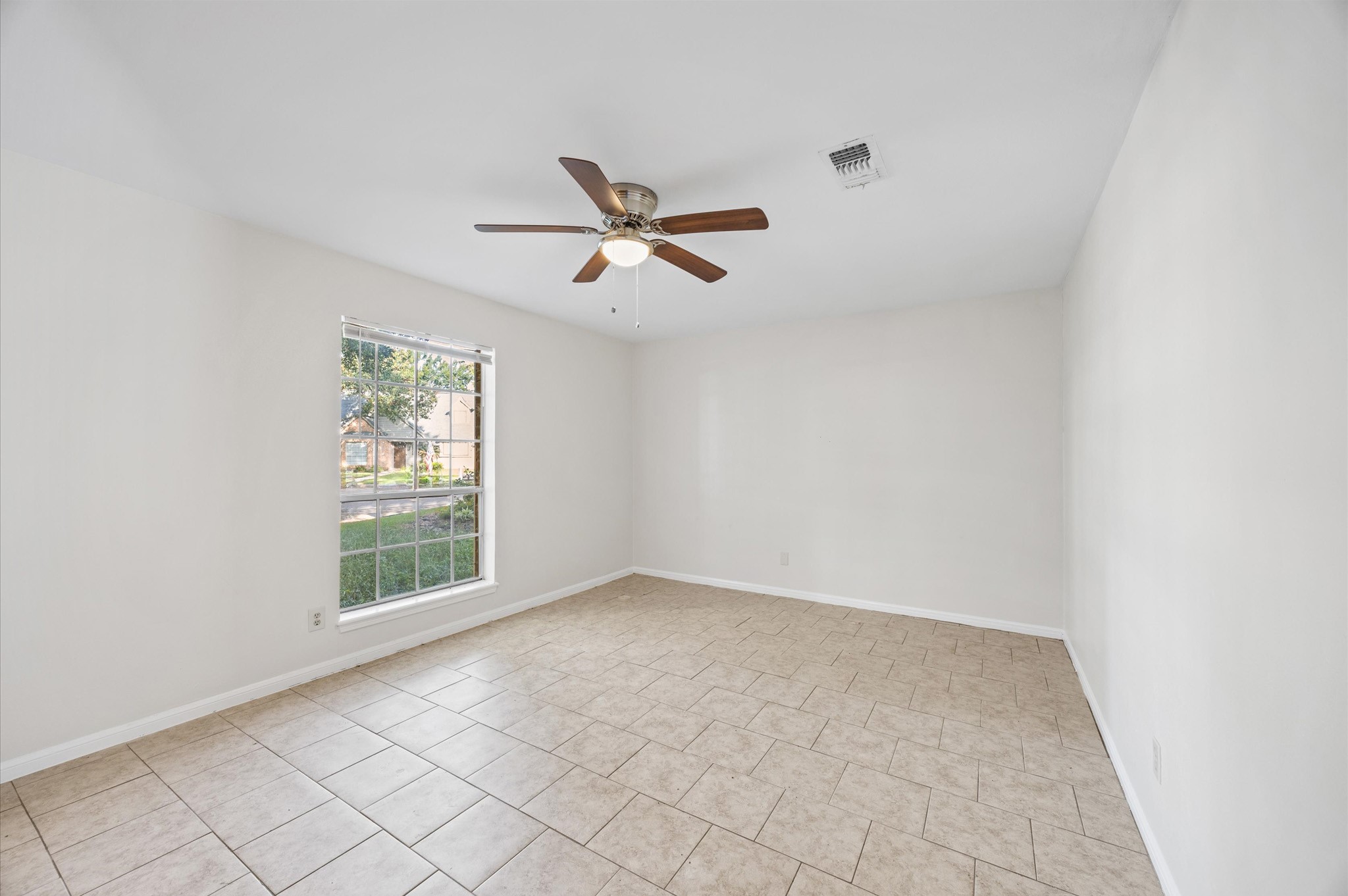 16522 Courtland Circle Spring, TX 77379 - Photo 7 of 34