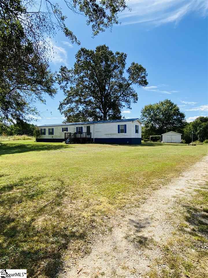 6130 Greenpond Road Gray Court, SC 29645 - Photo 2 of 23