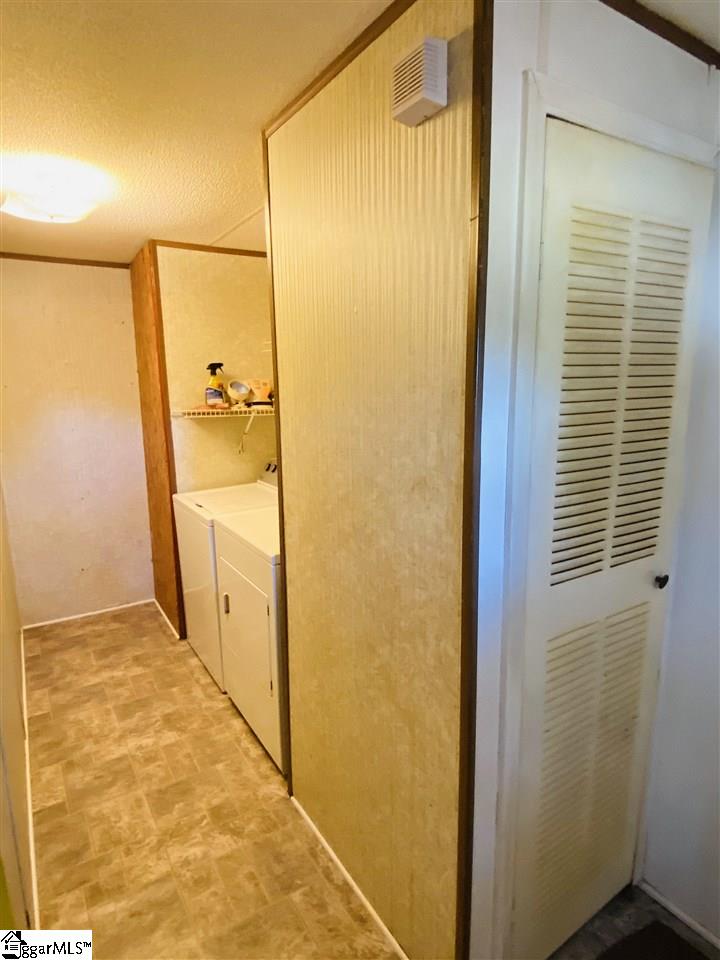 6130 Greenpond Road Gray Court, SC 29645 - Photo 14 of 23