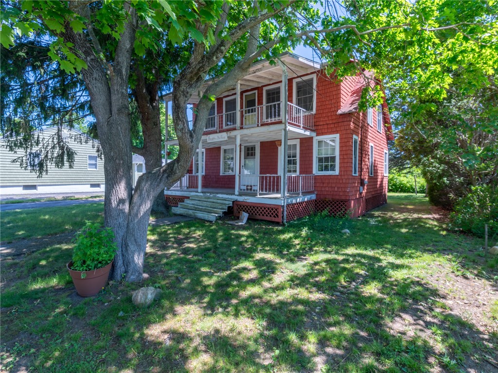 49 Benson Avenue Westerly, RI 02891 - Photo 2 of 7