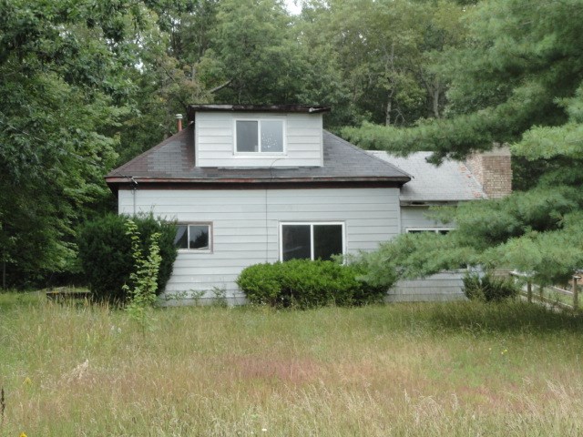 4225 North Woodruff Road Weidman, MI 48893 - Photo 7 of 18 1839913-6.JPG