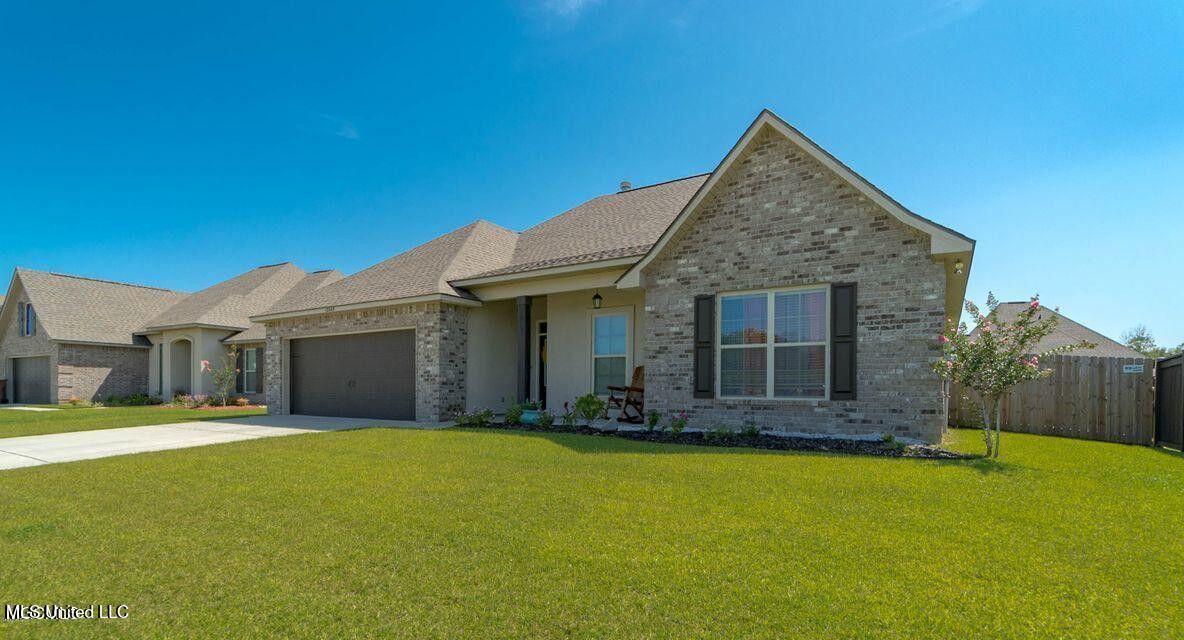 13349 Mary's Way D'Iberville, MS 39540 - Photo 3 of 28 3