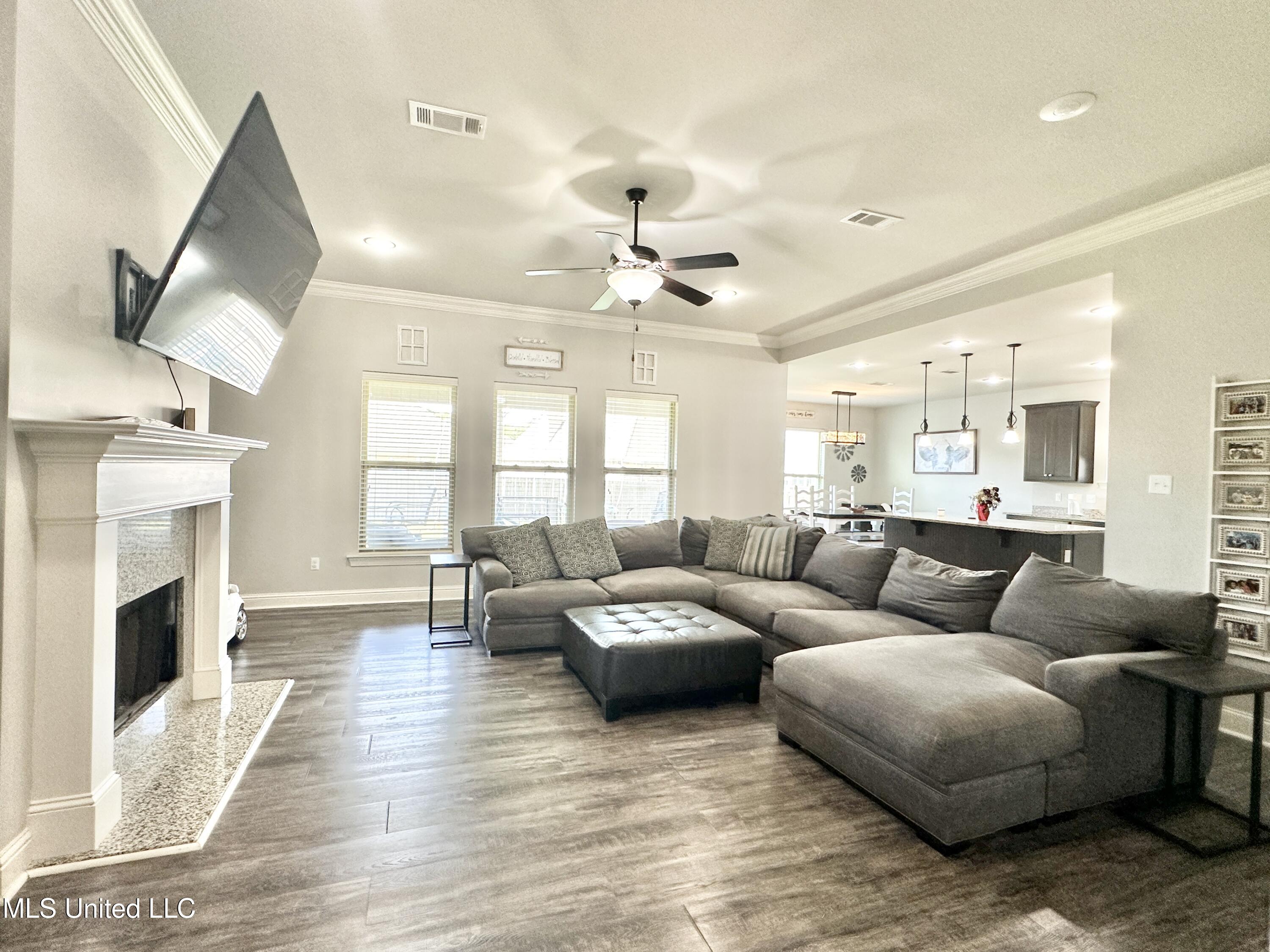 13349 Mary's Way D'Iberville, MS 39540 - Photo 9 of 28 9