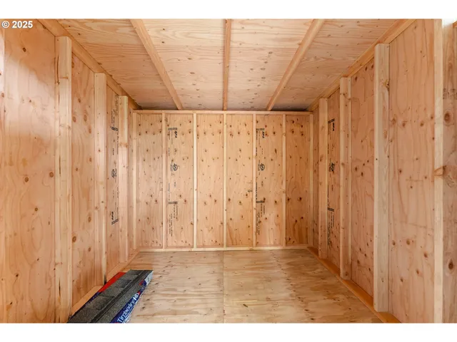 a view of a utility room