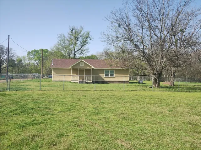 $195,000 | 609 Barton Street, Calvert, TX 77837