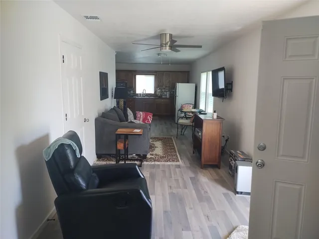 $195,000 | 609 Barton Street, Calvert, TX 77837