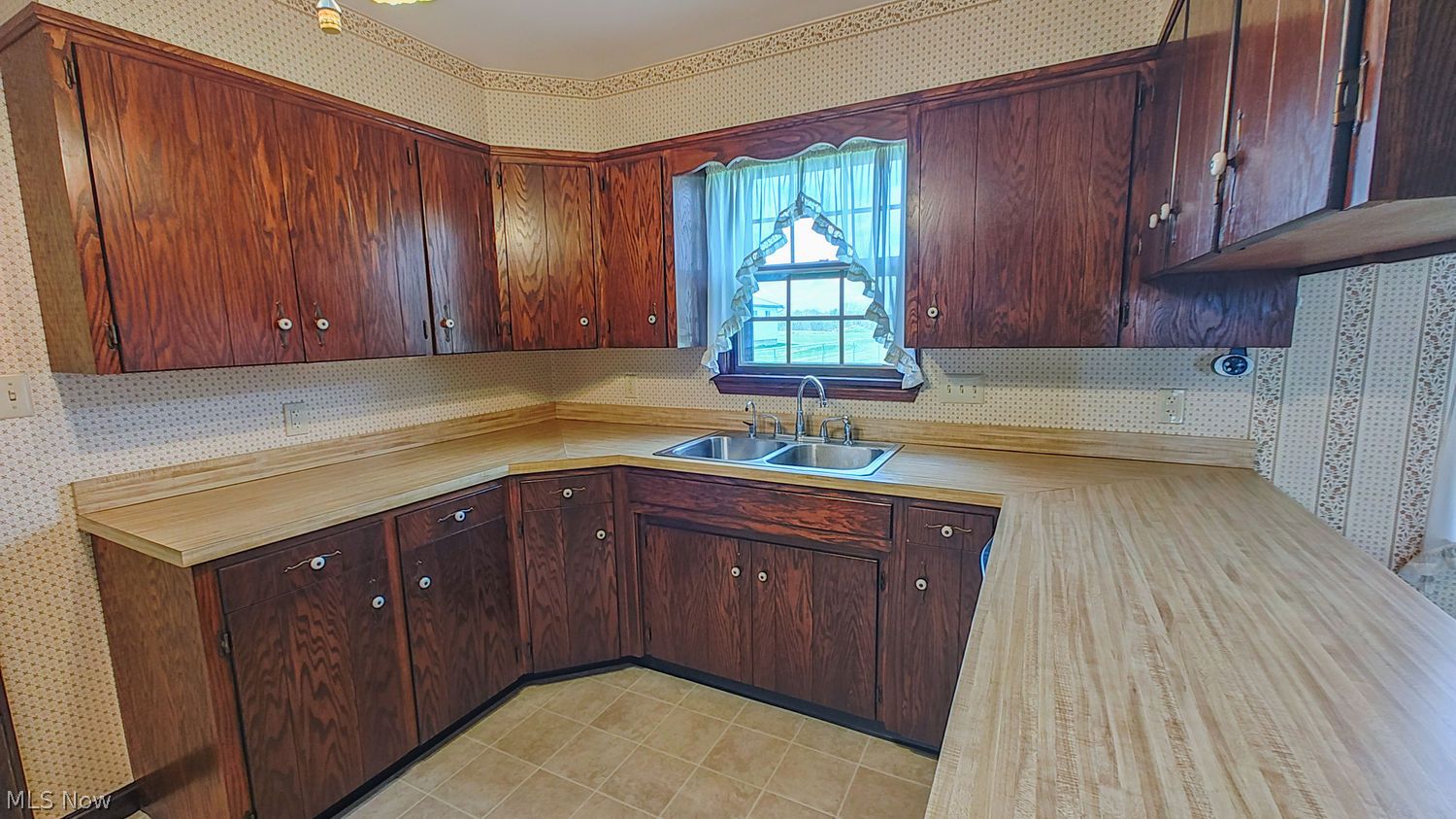 30148 Carey Road Salem, OH 44460 - Photo 8 of 31