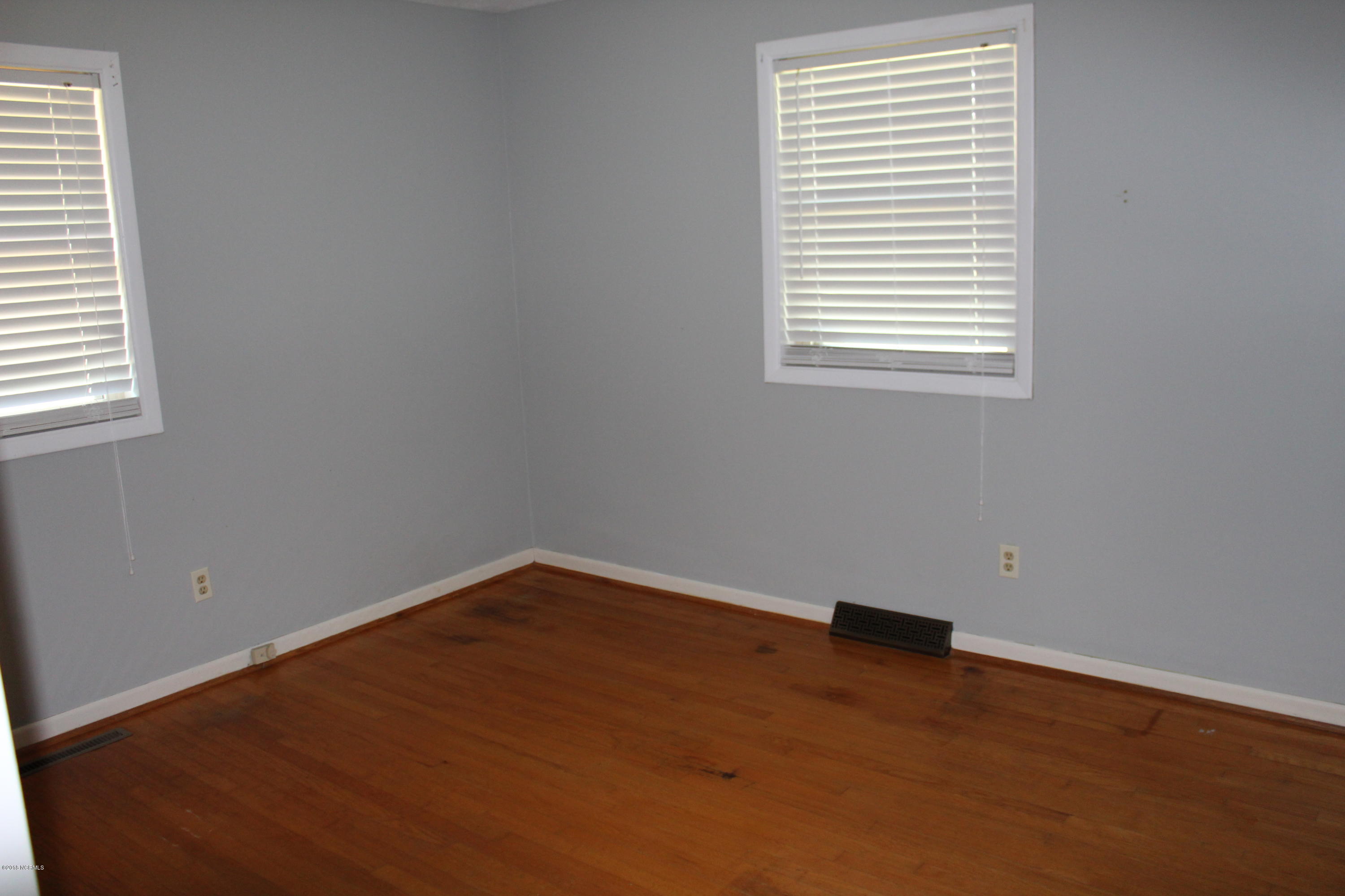 865 Tedder Road Ivanhoe, NC 28447 - Photo 20 of 32 Master Bedroom