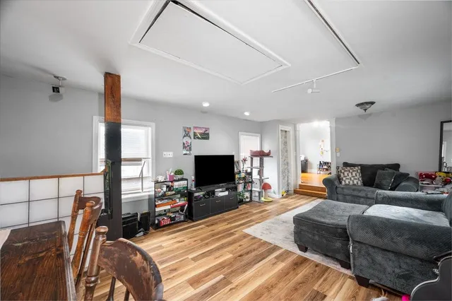 $454,900 | 412 Amherst Street, Manchester, NH 03104