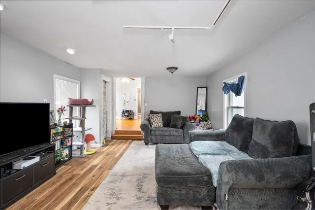 $454,900 | 412 Amherst Street, Manchester, NH 03104