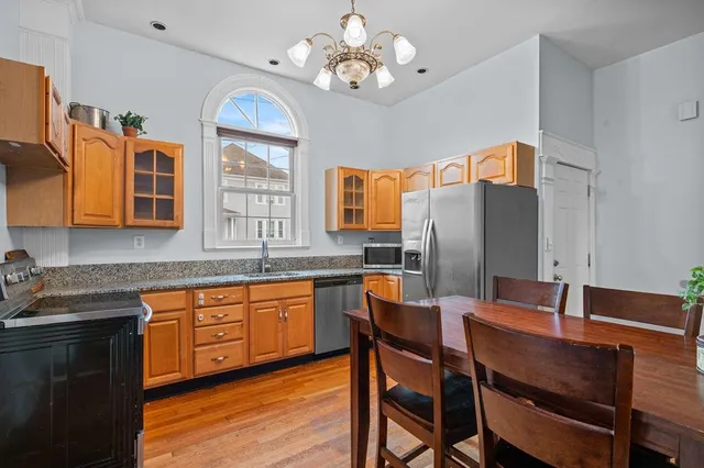 $454,900 | 412 Amherst Street, Manchester, NH 03104