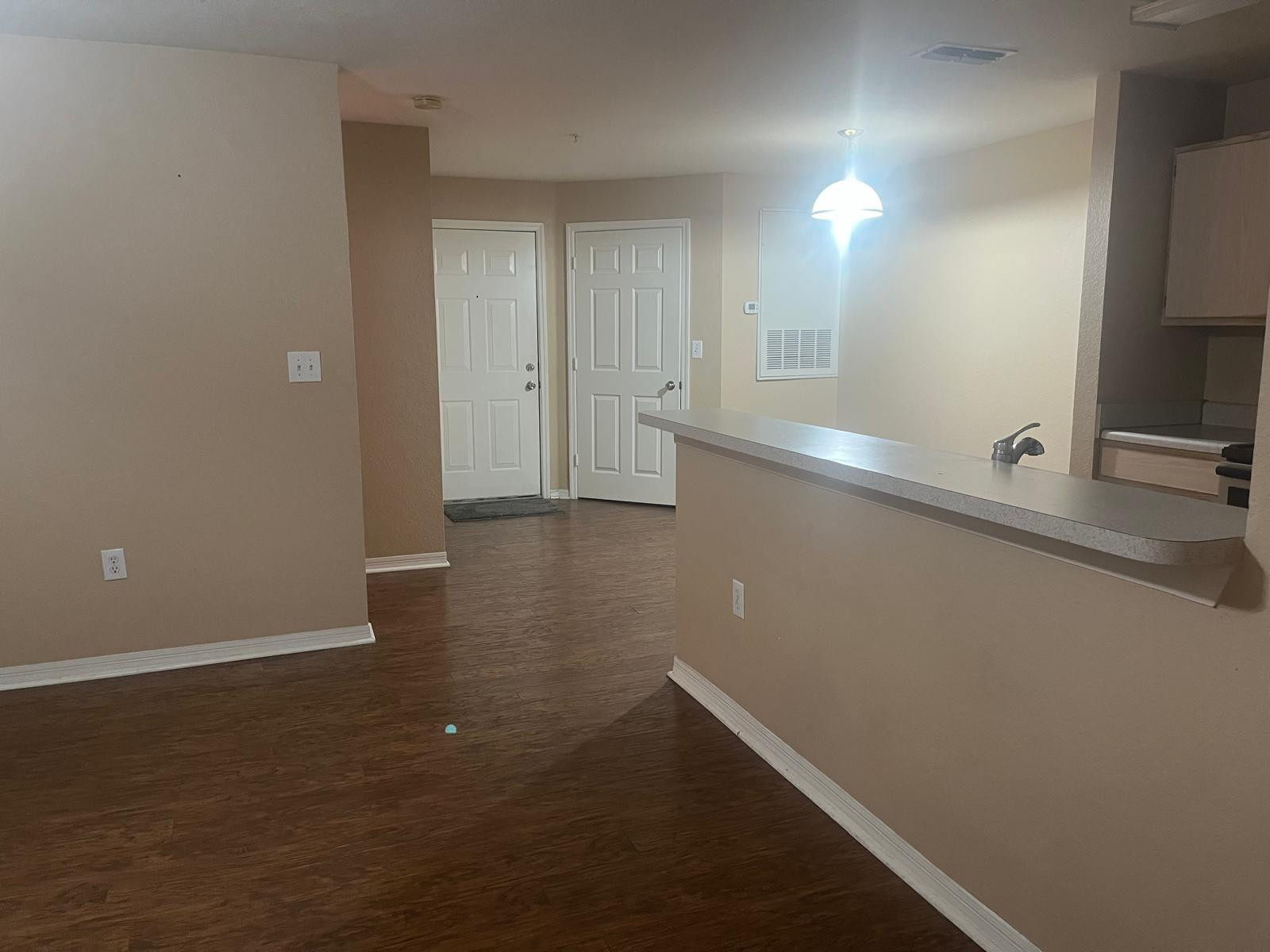 5475 Vineland Road, Unit 8212 Orlando, FL 32811 - Photo 3 of 12 Photo 3