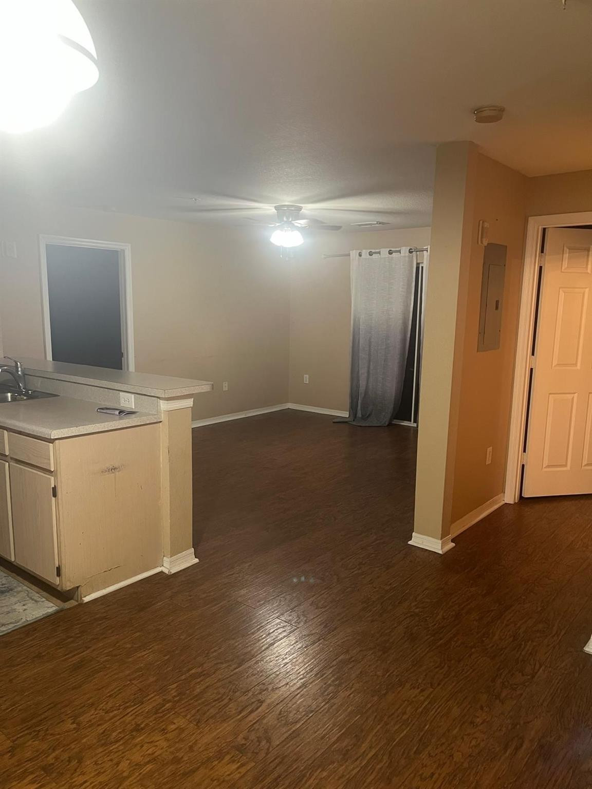 5475 Vineland Road, Unit 8212 Orlando, FL 32811 - Photo 6 of 12 Photo 6
