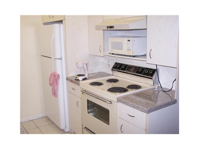 4016 Guildford East, Unit 4016 Boca Raton, FL 33434 - Photo 4 of 9 Additional Photo
