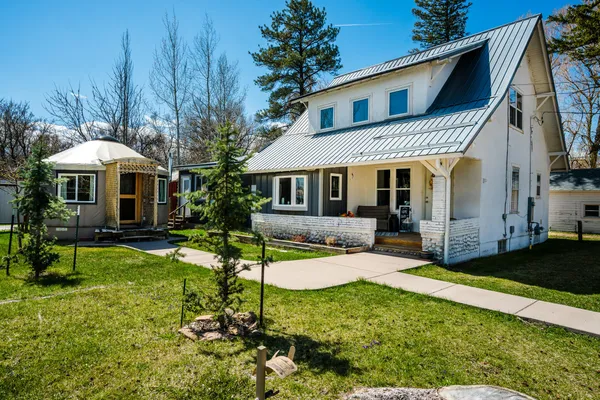 $469,000 | 221 West 3rd Avenue, Dayton, WY 82836