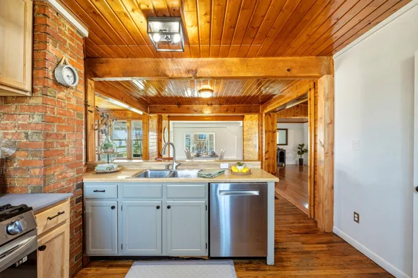 $469,000 | 221 West 3rd Avenue, Dayton, WY 82836