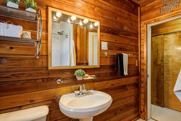 $469,000 | 221 West 3rd Avenue, Dayton, WY 82836