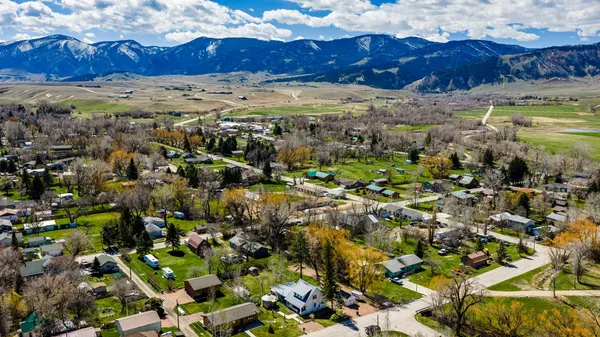 $469,000 | 221 West 3rd Avenue, Dayton, WY 82836