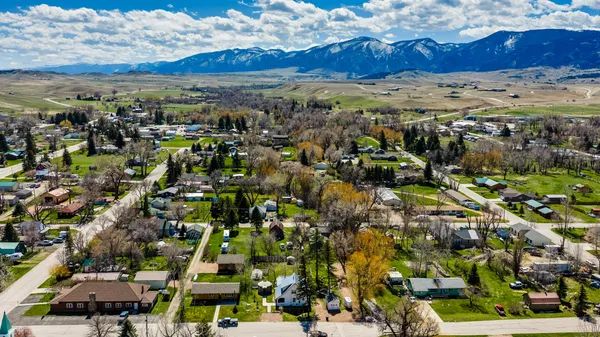 $469,000 | 221 West 3rd Avenue, Dayton, WY 82836