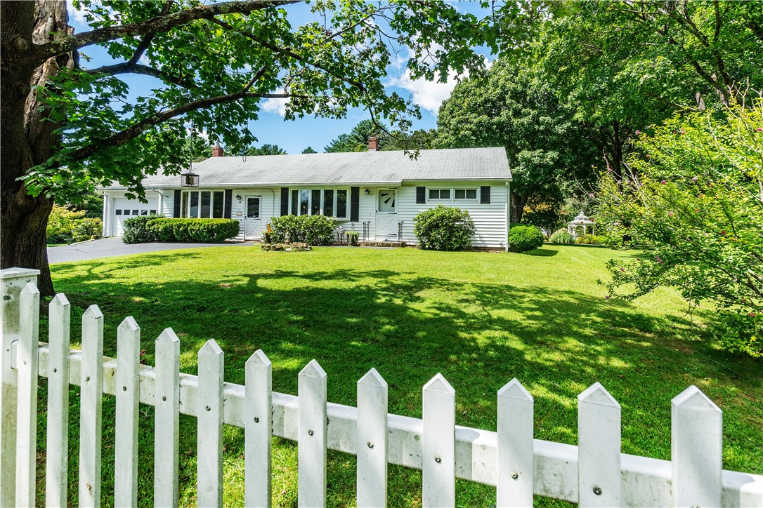 54 Leuba Road Coventry, RI 02816 - Photo 3 of 18 Gallery Image 3