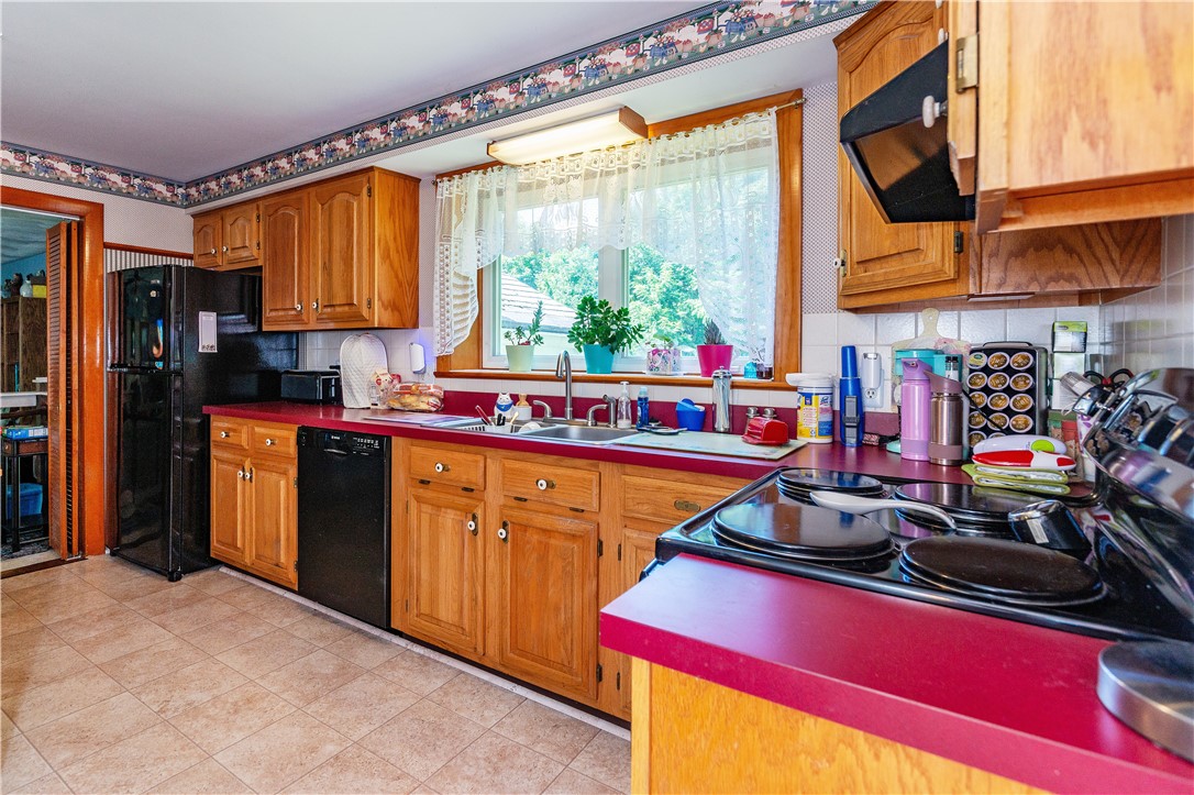 54 Leuba Road Coventry, RI 02816 - Photo 8 of 18 Gallery Image 8