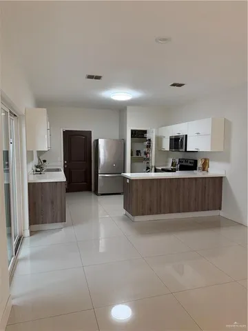 $1,600 | 2205 South 6th Street, McAllen, TX 78503