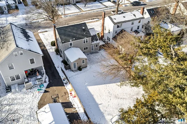 $579,000 | 220 Griswold Drive, West Hartford, CT 06119