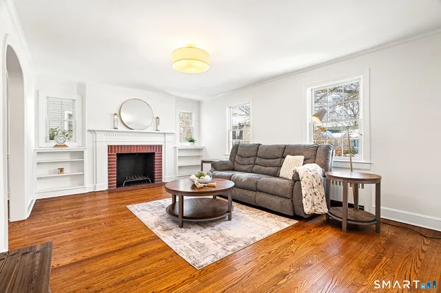 $579,000 | 220 Griswold Drive, West Hartford, CT 06119