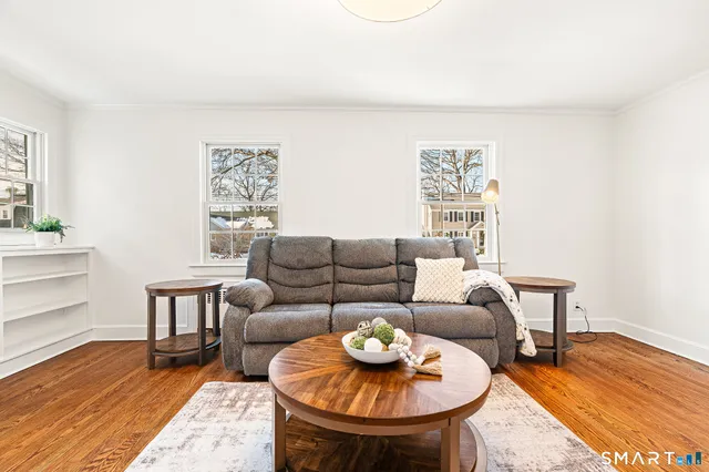 $579,000 | 220 Griswold Drive, West Hartford, CT 06119