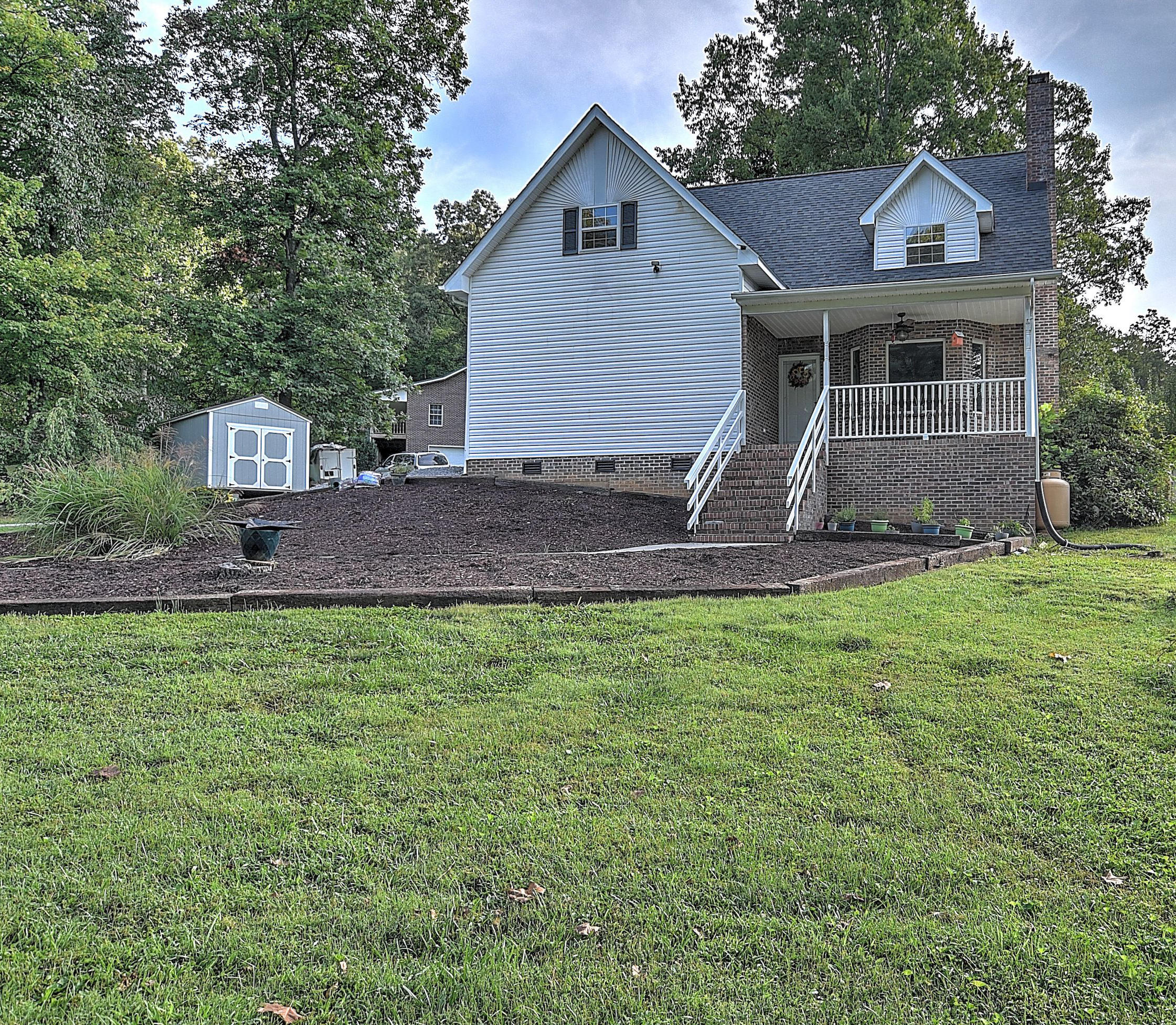 212 Bob Clark Road Jonesborough, TN 37659 - Photo 2 of 31 212 Bob Clark Rd-3