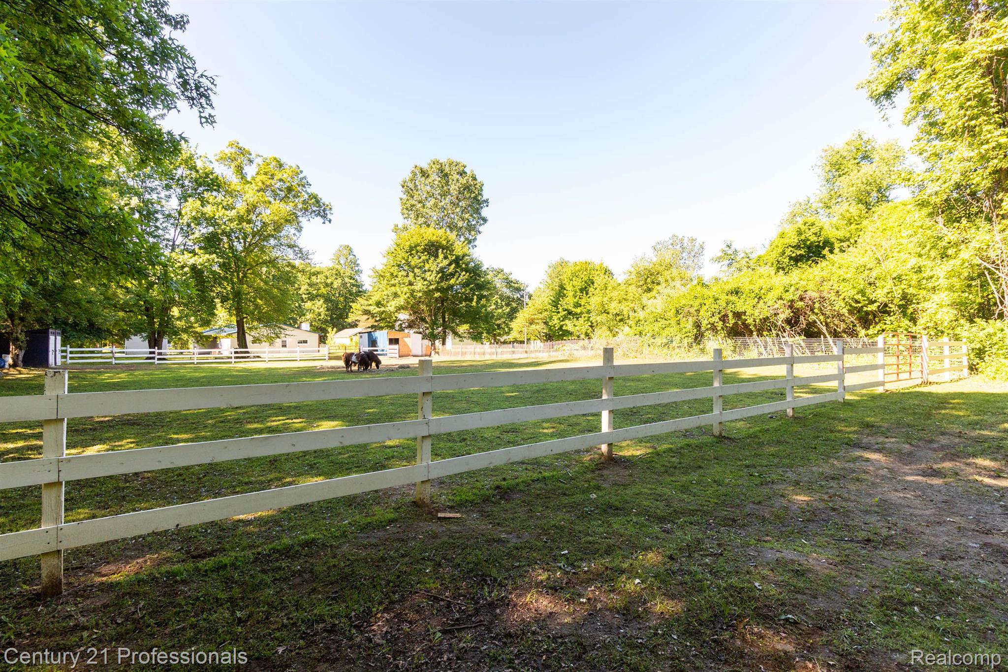 40840 Harris Road Belleville, MI 48111 - Photo 43 of 45 Gallery Image 43
