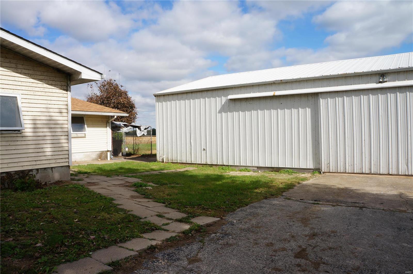 1029 Gallinipper Road Hardin, IL 62047 - Photo 9 of 28 Gallery Image 9