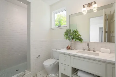$6,250,000 | 2217 Laurel Place, Newport Beach, CA 92663