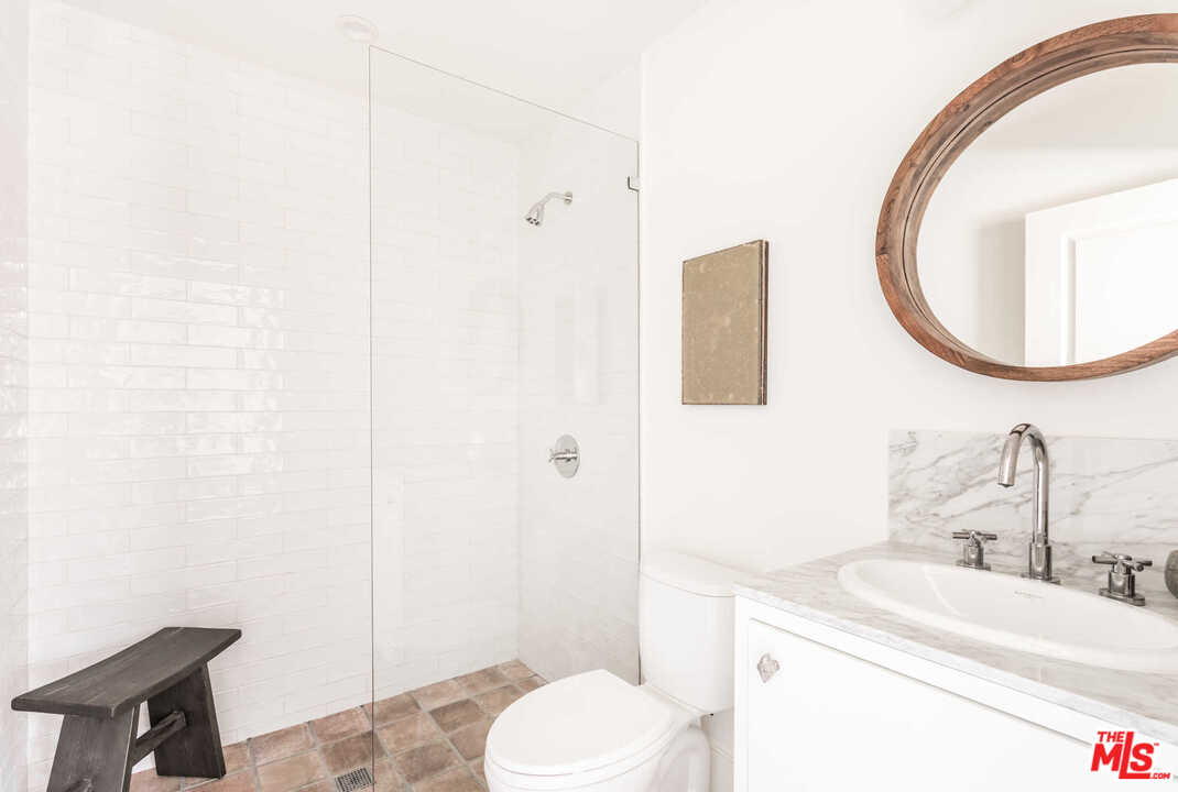 5308 Hillcrest Drive Los Angeles, CA 90043 - Photo 34 of 35