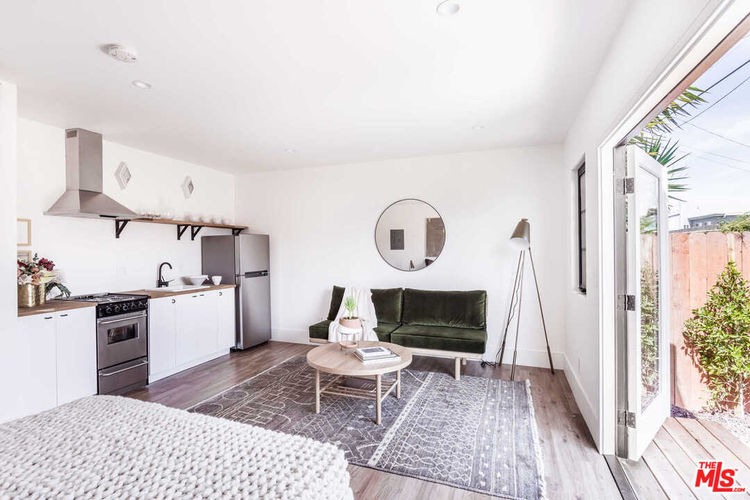 5308 Hillcrest Drive Los Angeles, CA 90043 - Photo 35 of 35