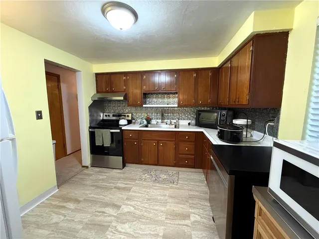 $239,000 | 13 Lamplight Village Court, Latrobe, PA 15650