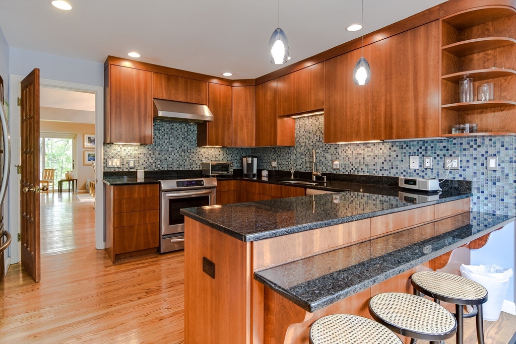 16 Lookout Farm Road Natick, MA 01760 - Photo 8 of 20 Gallery Image 8