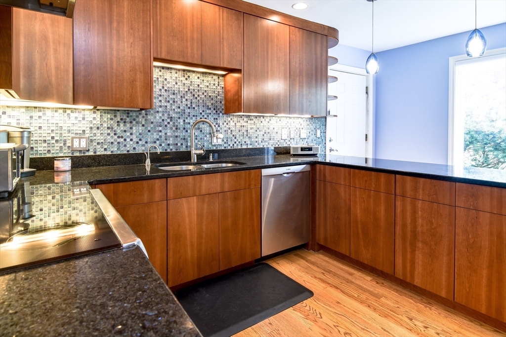 16 Lookout Farm Road Natick, MA 01760 - Photo 9 of 20 Gallery Image 9