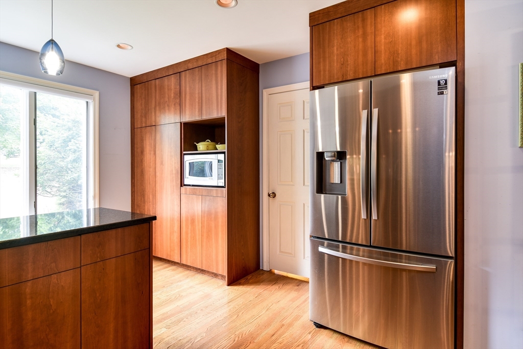 16 Lookout Farm Road Natick, MA 01760 - Photo 10 of 20 Gallery Image 10